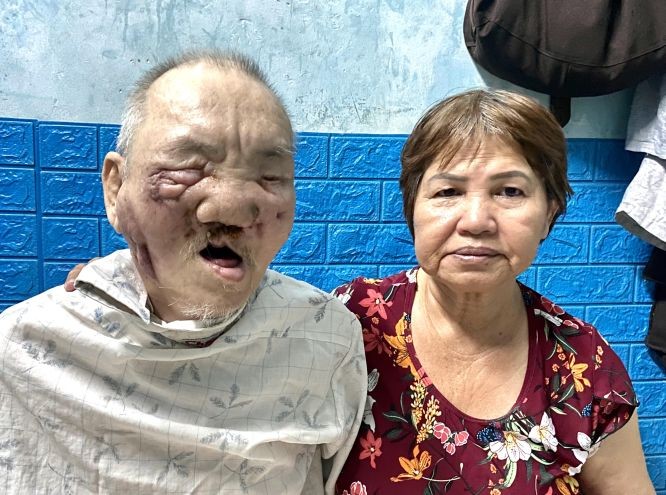 许文荣与妻子郭清珠。