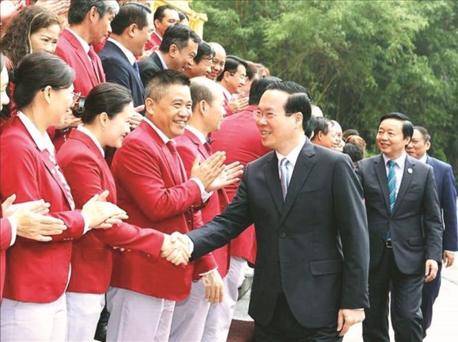 国家主席表彰东运会优秀运动员和教练