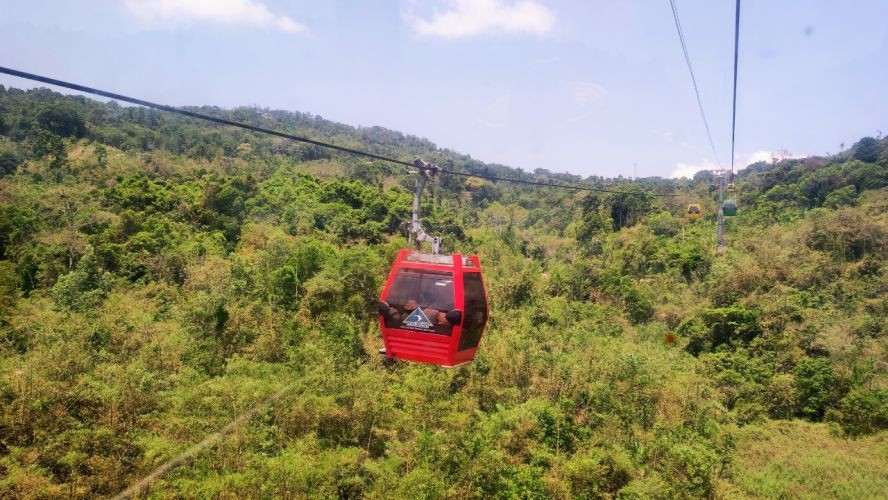 在缆车上漂流。 在缆车上漂流。