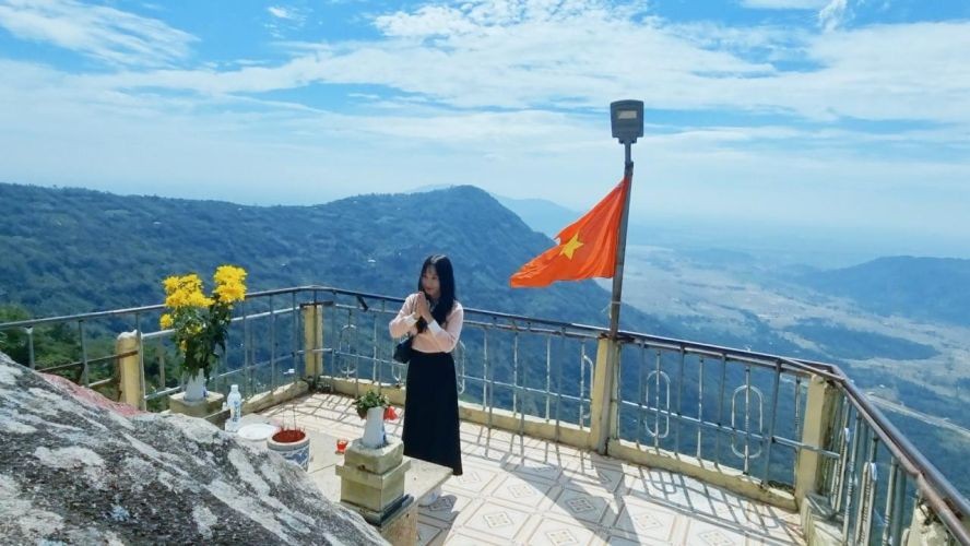 西区屋脊最高的煤烟岭 西区屋脊最高的煤烟岭