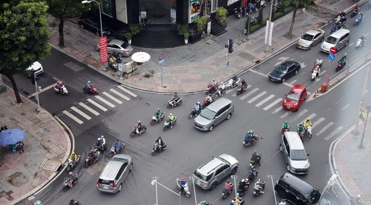 图为阮氏明开-阮秉谦街路口一景。（图：明明）