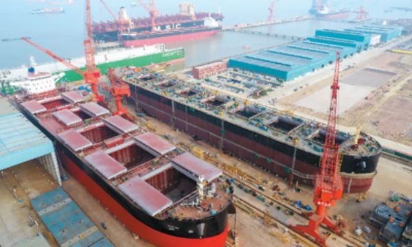 江苏省某造船企业一景。(图:新华社)