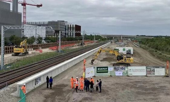 英国拨款 2 亿英镑在南剑桥建设新火车站。（图：互联网）