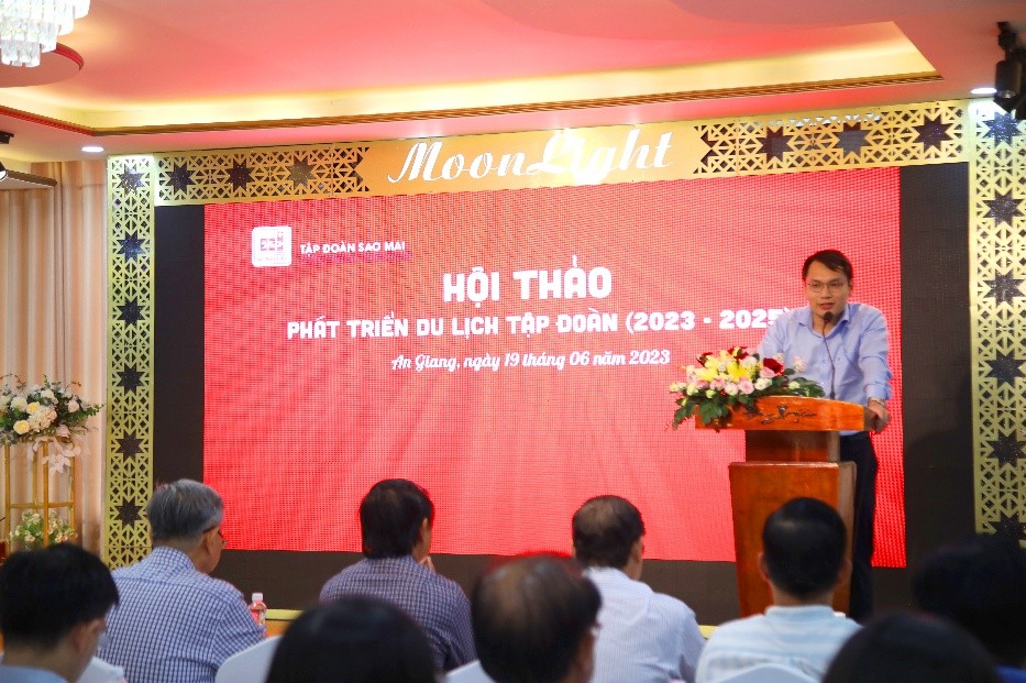 晨星集团总经理黎英俊先生表示：“晨星旅游需要革新创造”