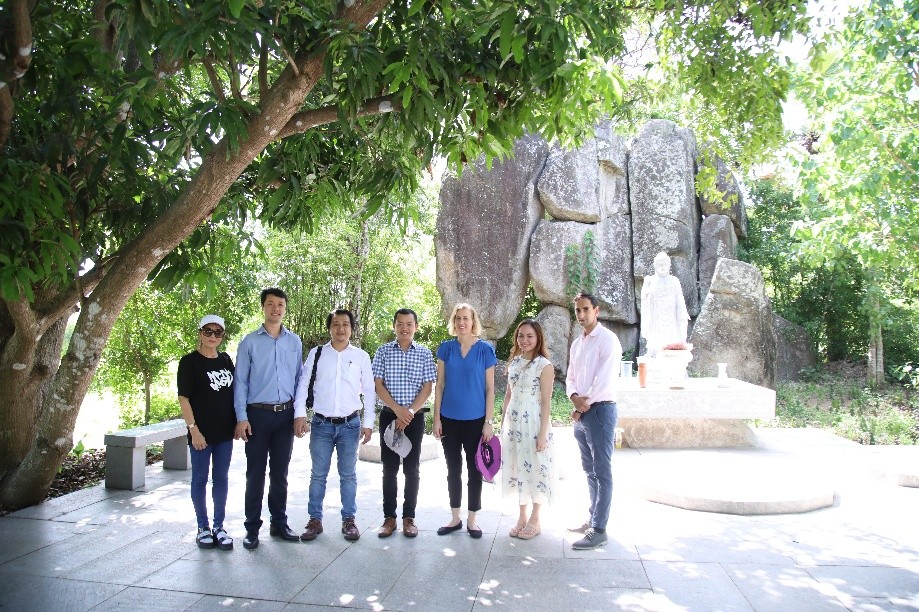 “佛手掌奇观”给游客带来治愈作用