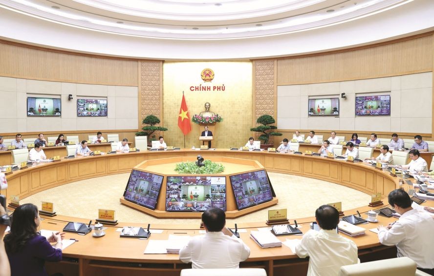 政府总理范明政主持会议。(图:VGP)