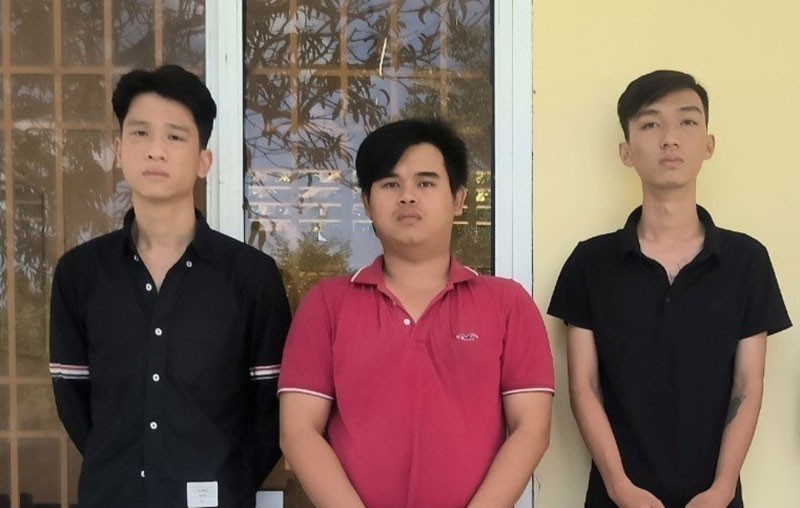 被抓获的3名嫌犯。(图:青峰)