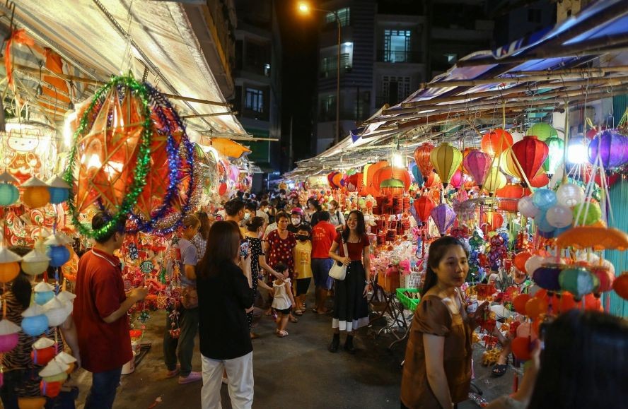 第五郡梁汝学花灯街。