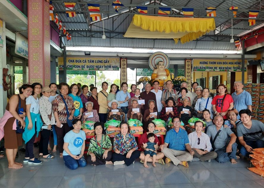 第十郡永安堂组团行善