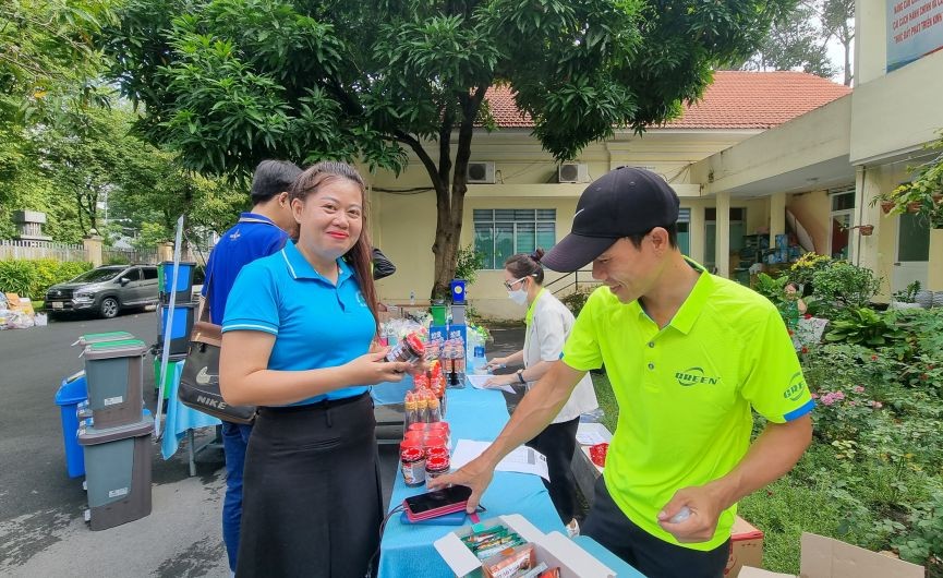 提高越华妇女热爱环保意识