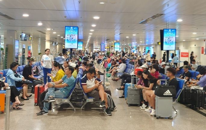 T3航站楼功率为每年2000万人次,建成后将有助于解决新山一机场目前的拥堵情况。 T3航站楼功率为每年2000万人次,建成后将有助于解决新山一机场目前的拥堵情况。