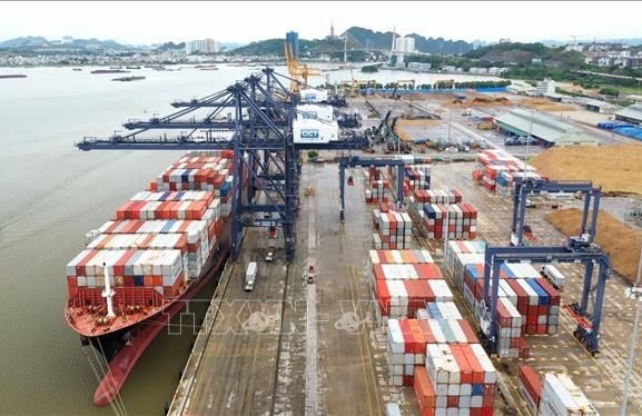 丐麟国际集装箱港一隅。（图：越通社）