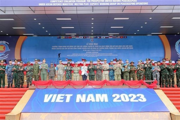 2021-2023年阶段第四周期维和专家组期末实地演习开幕式在河内举行。(图:越通社)
