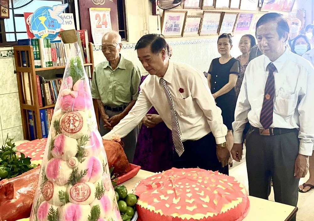 祭祖仪式一瞥。