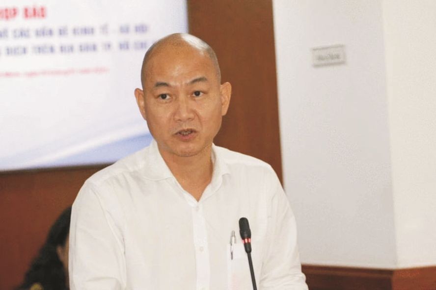 市工商厅副厅长阮原方。