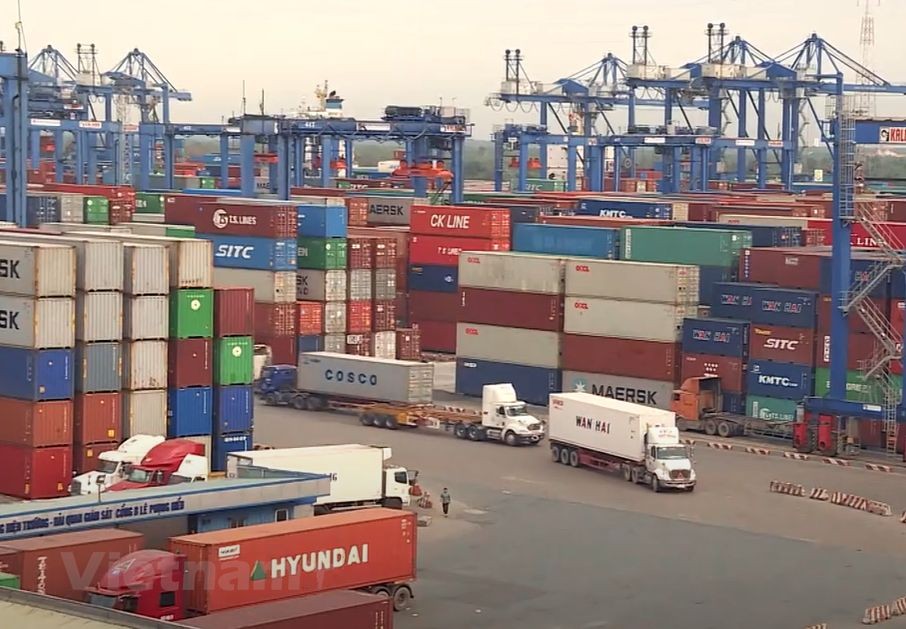 集装箱港口一隅。