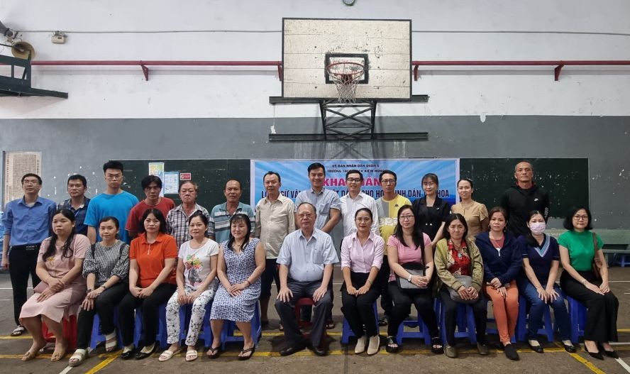 穗城会馆赞助华人学生语文课免费补习班