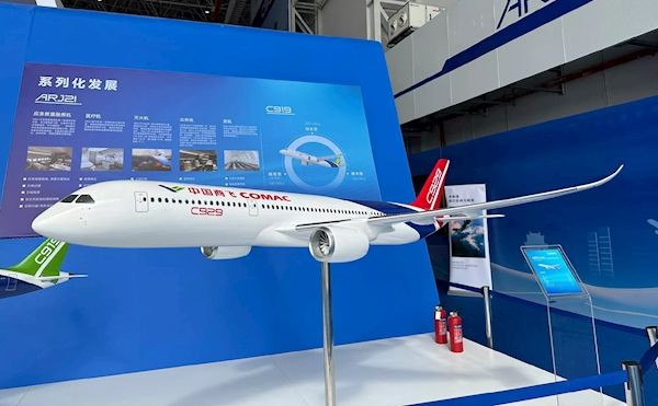 C919总设计师、中国工程院院士吴光辉此前曾表示，C929采用低油耗、低噪声、低排放的绿色设计理念，将采取一系列手段降低碳排放。（图：互联网）