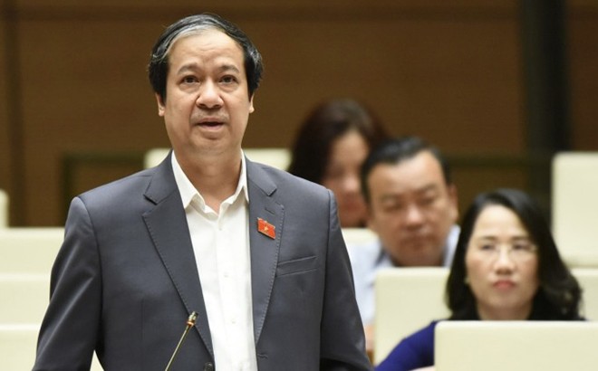 教育与培训部长阮金山国会议事堂上发言。(图:VNE)