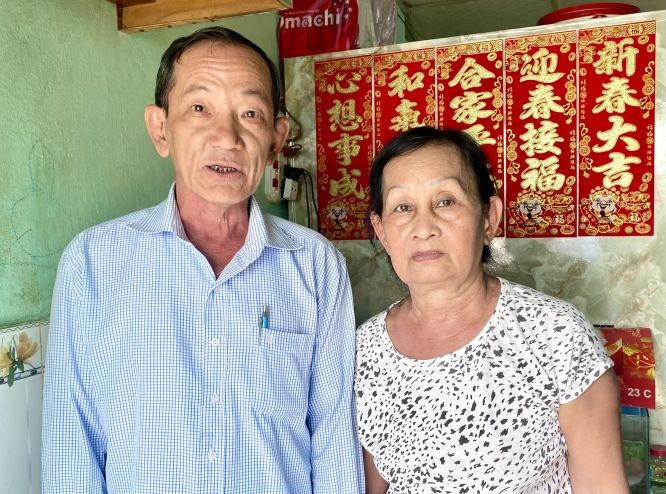 朱文隆与妻子沉梦琴。