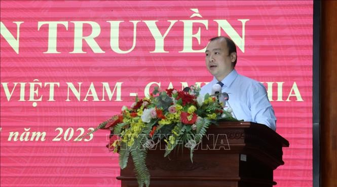 中央宣教部副部长黎海平在会上发表指导意见。(图:越通社)
