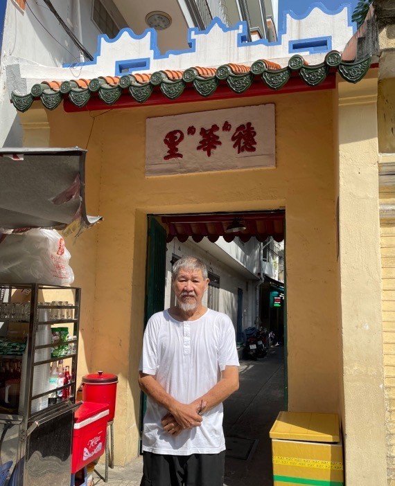 林大顺书法家重返穗华里。