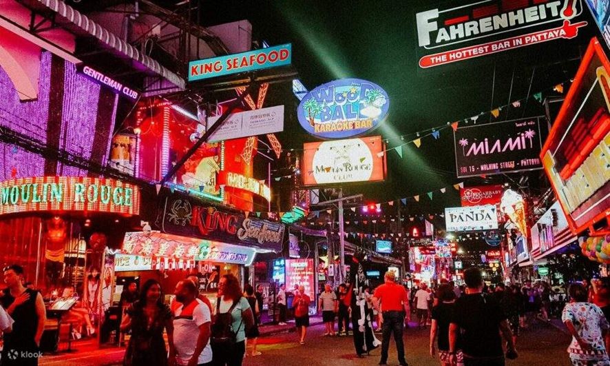 民调显示，近半数泰国人发对政府，延长夜店的营业时间。（图：Unsplash）