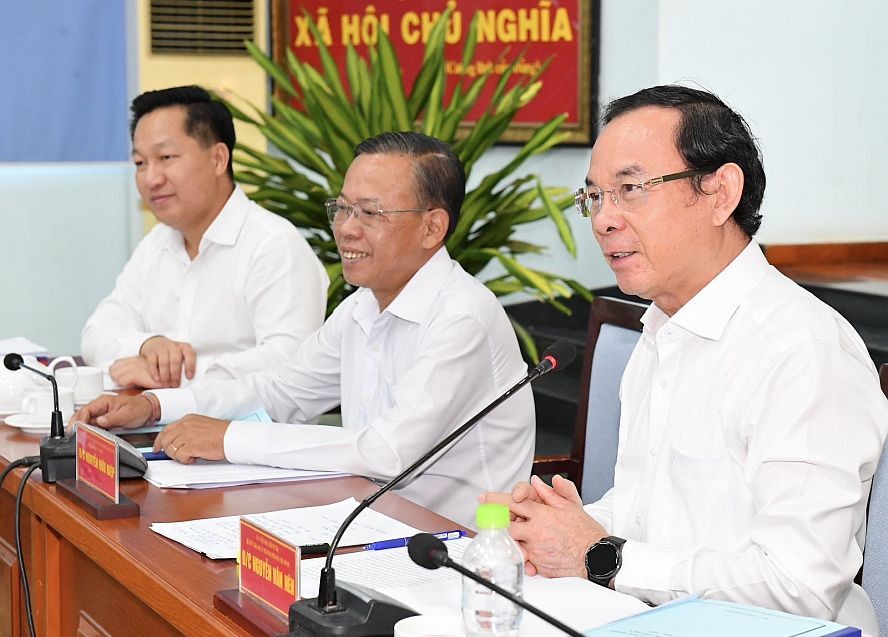 守德市从第98号《决议》寻求解决措施