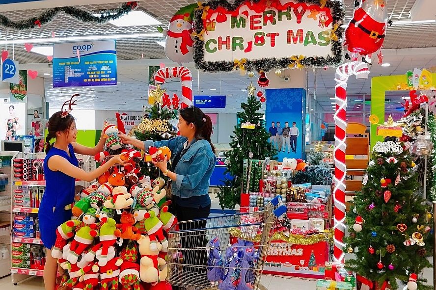 民众在超市购物。（图：Saigon Co.op）