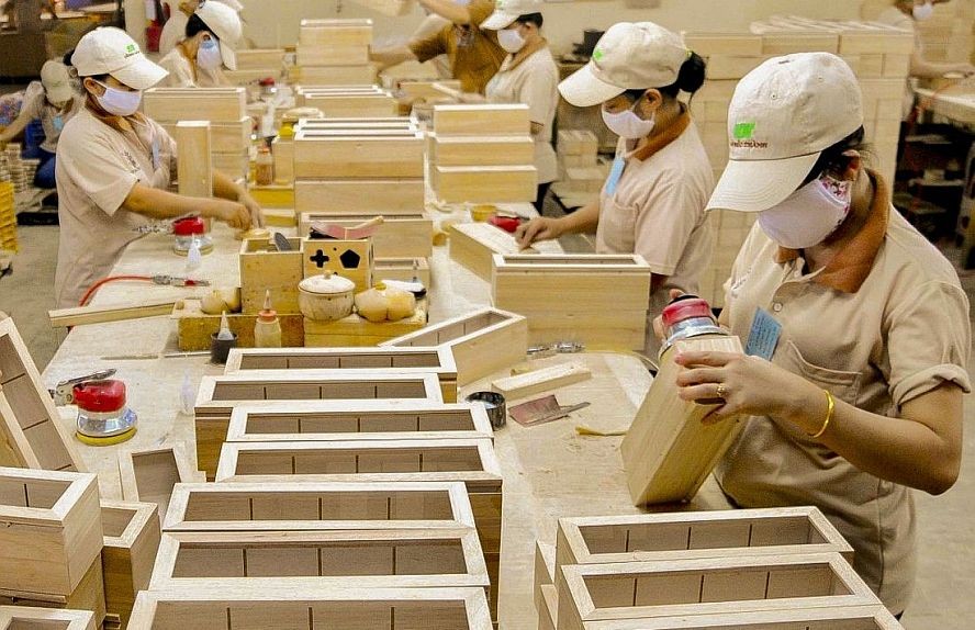 2024年，林业部门奋斗目标达175亿美元的林产出口价值。（图：TL）