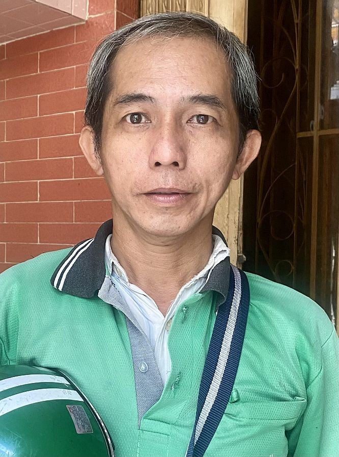 低微收入难撑一头家