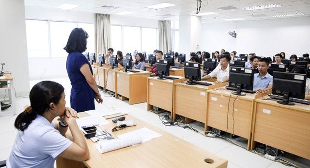 公务员必须参加公务员录取素质检定考试。