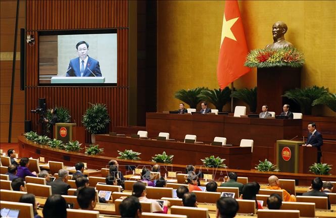 国会主席王廷惠在闭幕会议致辞。(图:越通社)