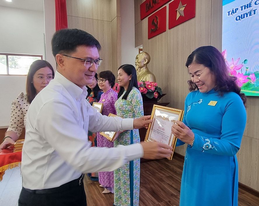 良好展开民运工作