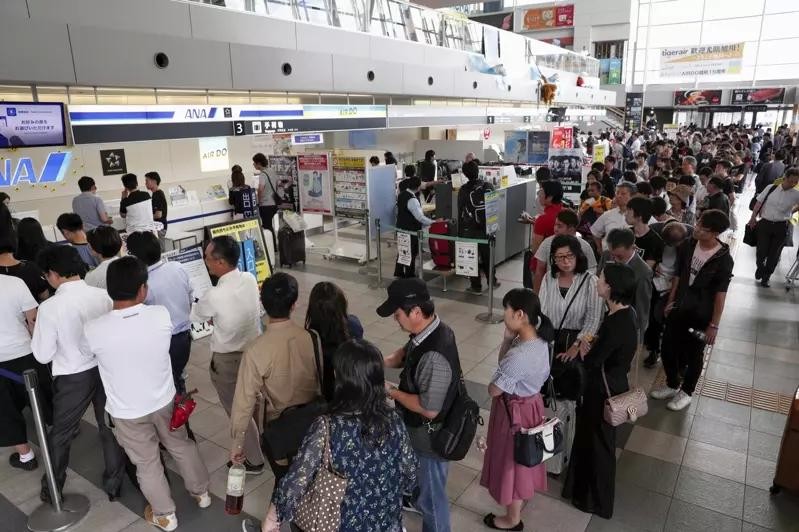 日本羽田机场和大阪国际机场将实施电子化通关，未来入境时间有望缩短在1分钟内。（图：AP）
