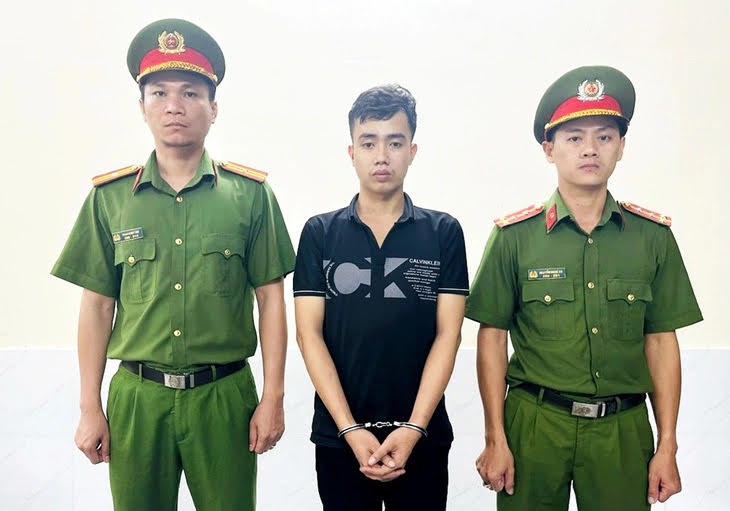 公安逮捕阮登科。