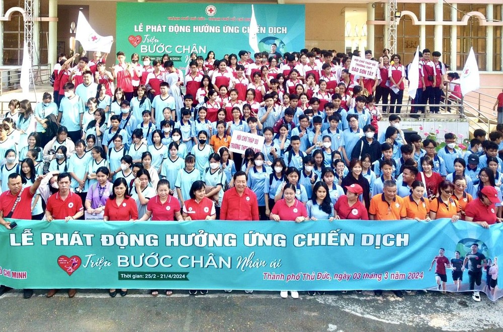 全市有5000人参与“仁爱万里行”战役。 k2-3303.jpg
