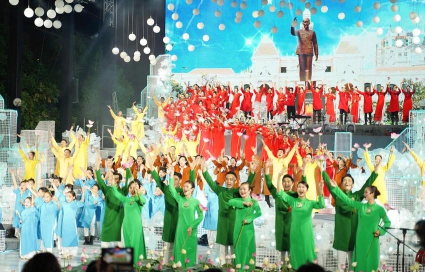 第十次本市长衫盛会开幕仪式。(图:顺文)