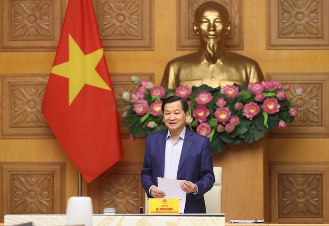 政府副总理黎明概主持会议。(图:VGP)