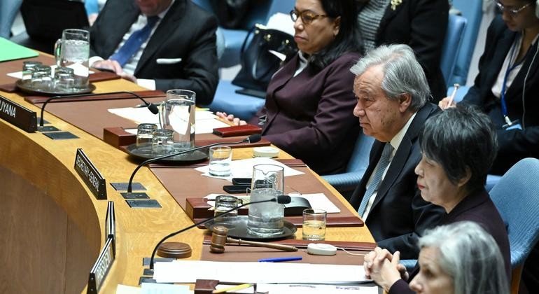 联合国秘书长古特雷斯(中右)出席安理会关于核裁军和核不扩散的会议。(图:联合国)