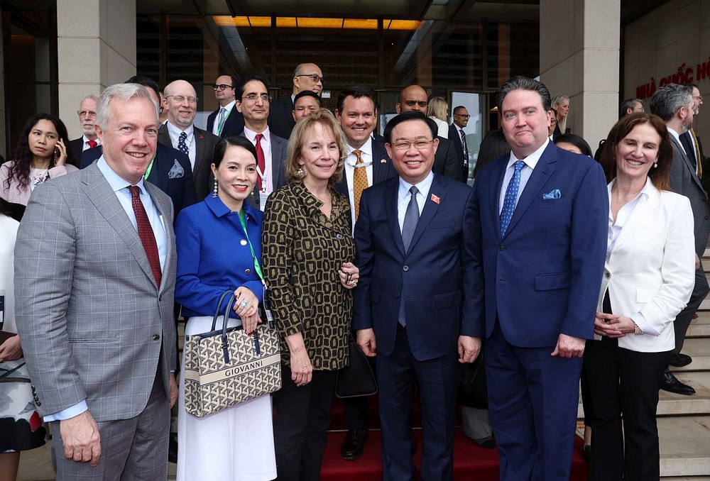 国会主席王廷惠接见了美国-ASEAN经营企业代表团。(图:越通社)