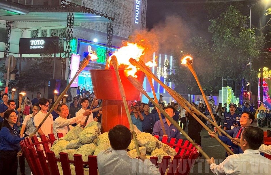 2024年第四次市青年盛会开幕式一幕。(图:市党部新闻网)