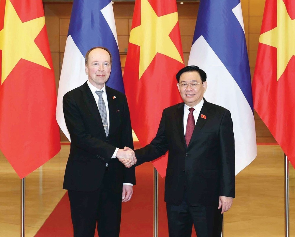 chu_tich_quoc_hoi_vuong_dinh_hue_don_va_hoi_dam_voi_chu_tich_quoc_hoi_phan_lan_jussi_halla-aho.jpg