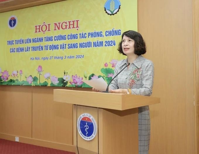 卫生部副部长阮氏莲香在会议上发言。(图:阮国) THU-TRUONG-BYT.webp