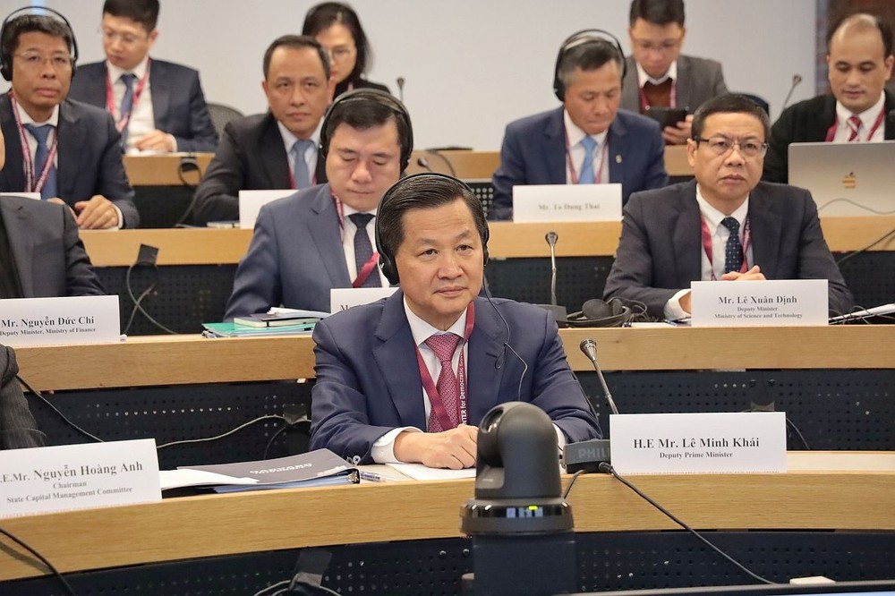 政府副总理黎明慨出席VELP框架内的一场讨论会。(图:越通社)