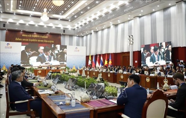 东盟各国央行行长与金融机构首席执行官政策对话会场景。(图:越通社)