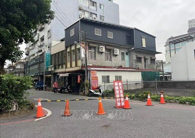 地震发生后多条道路被封闭。(图:越通社)