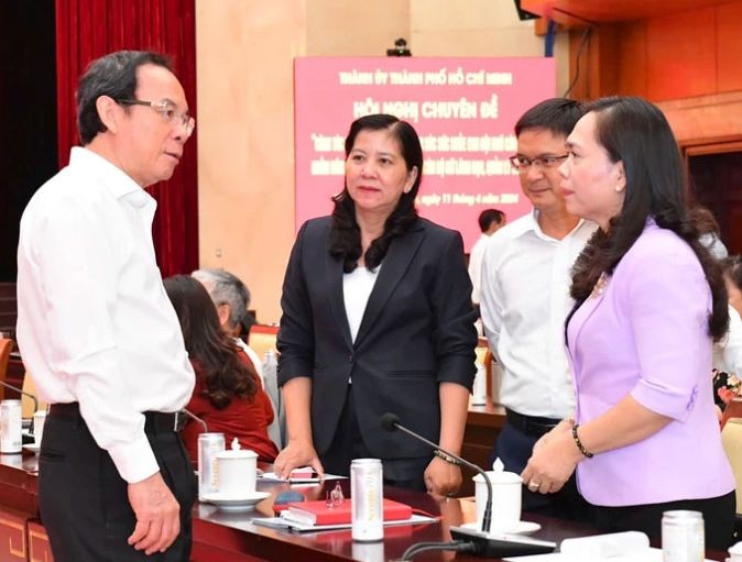 女干部对本市贡献重大