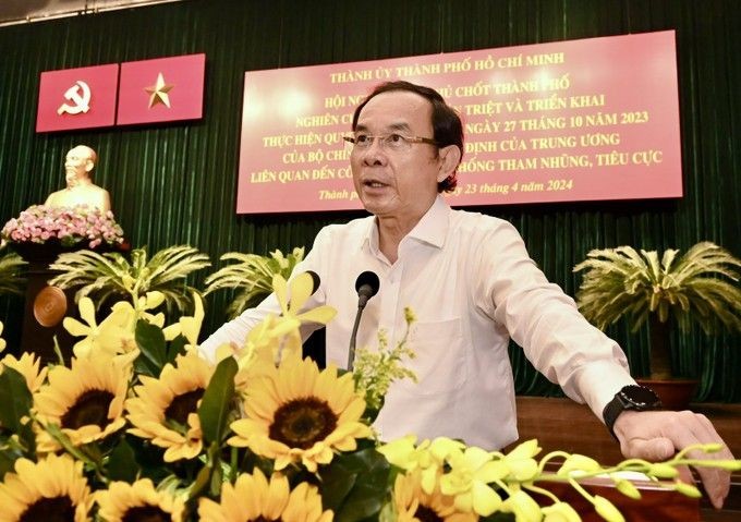 大力推进肃贪反腐与自我检讨工作