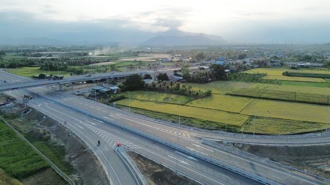 民众于26日得以在甘林-永好高速公路行驶。(图:阮进)